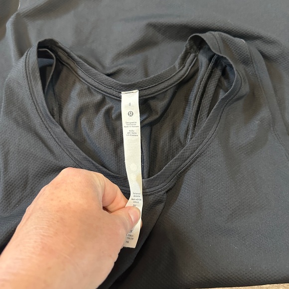 NWOT Lululemon Essential Tank *Train Black sz 8 - Picture 4 of 8